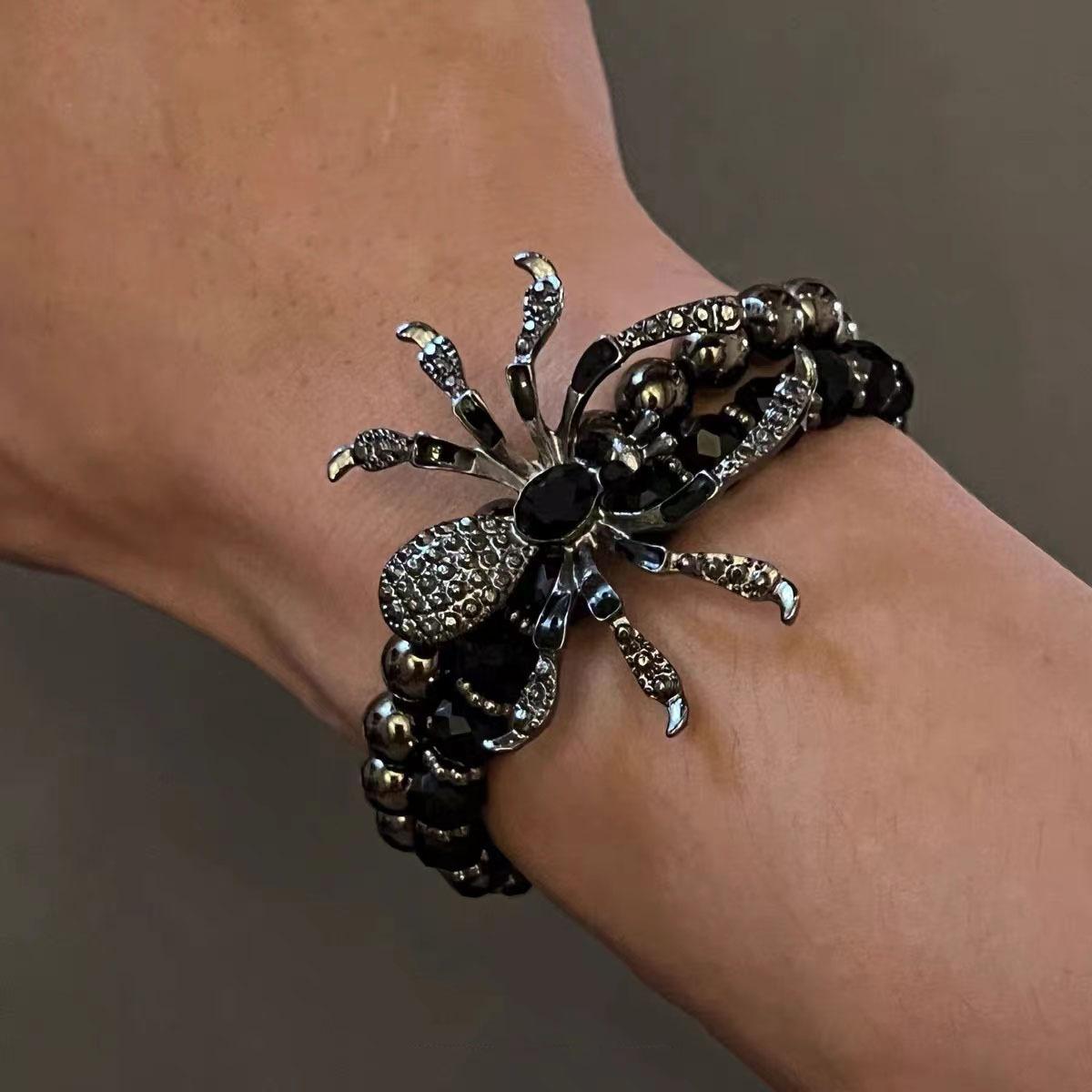 

Новый готический черный браслет из бусин-пауков для женщин и мужчин, уникальный шарм в виде паутины, темная индивидуальность, украшения ручной работы, подарки, аксессуары