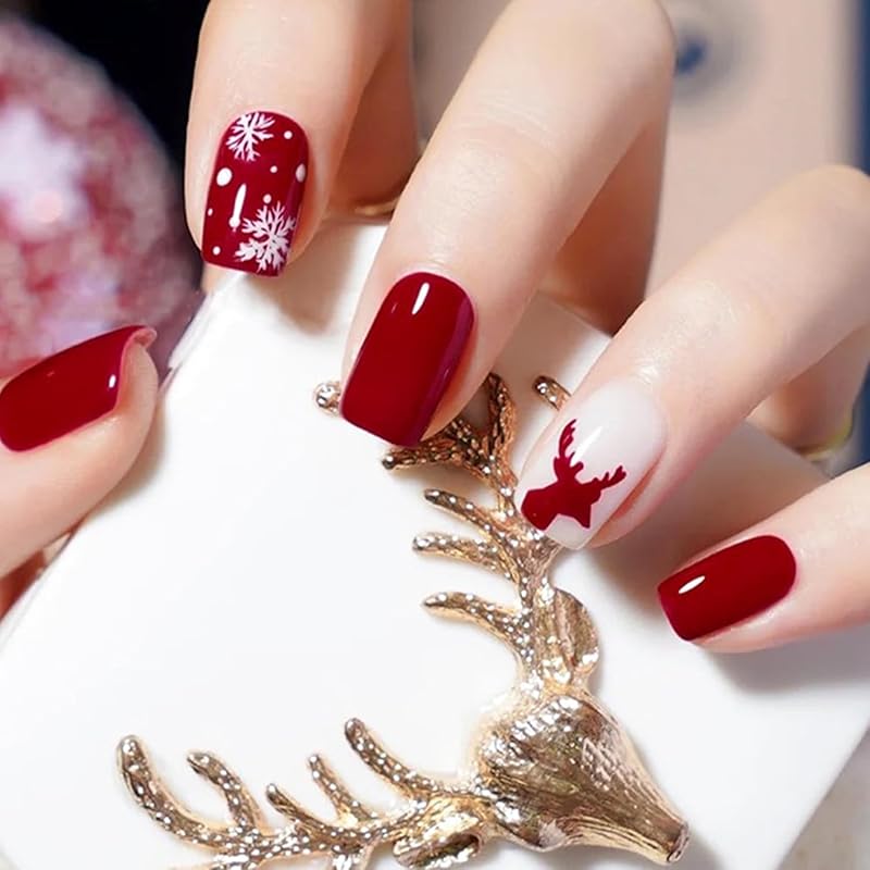 Cute Snowflake Deer Fake Nails Short Square Christmas Press On Nails with Heart Glue On Nails Glossy Winter Xmas Acrylic Stick On Nails for Women DIY