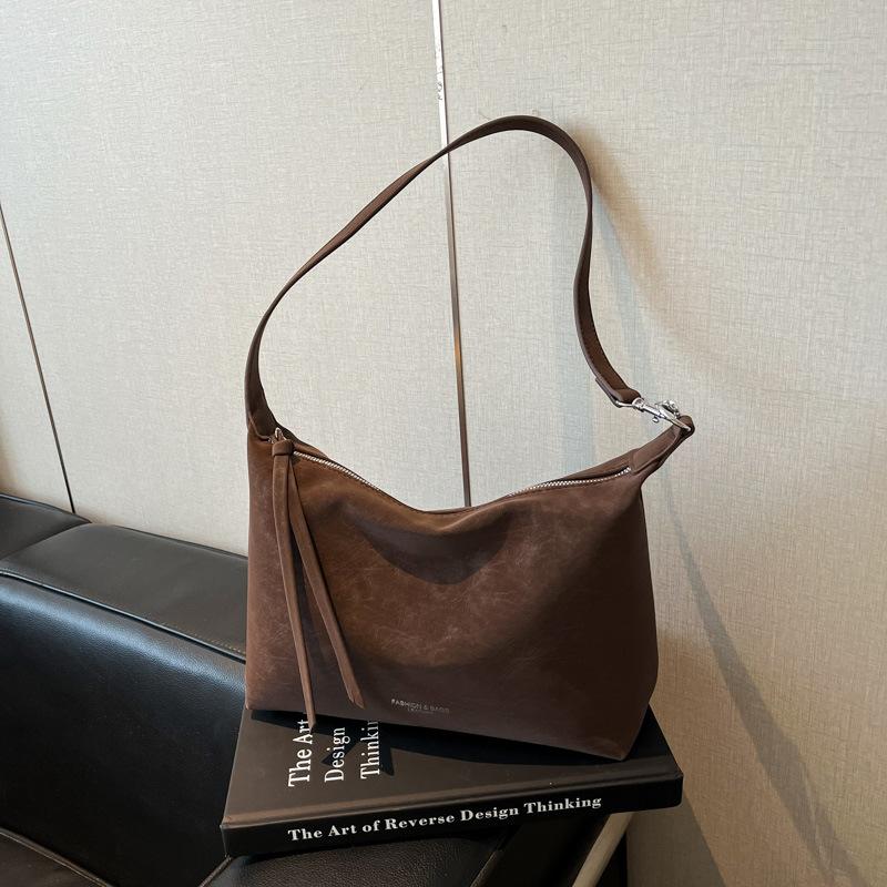 

Retro bag women s large-capacity new autumn and winter versatile shoulder underarm bag commuter pillow bag