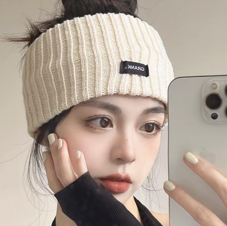 Korean Style Houndstooth Plaid Scarf - Versatile, Warm, Double-Sided for Autumn and Winter