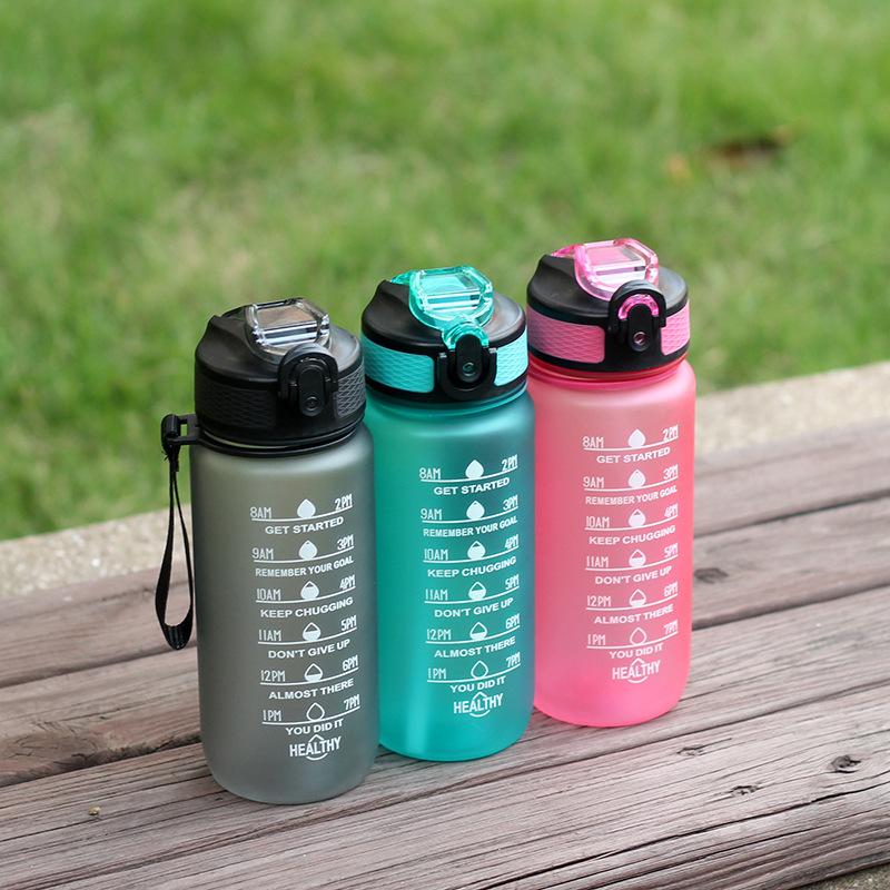 600ml Gradient Cup pohár na vodu s rukojetí Spring Cap Space Cup Plastový pohár na vodu Sportovní venkovní pohár na vodu