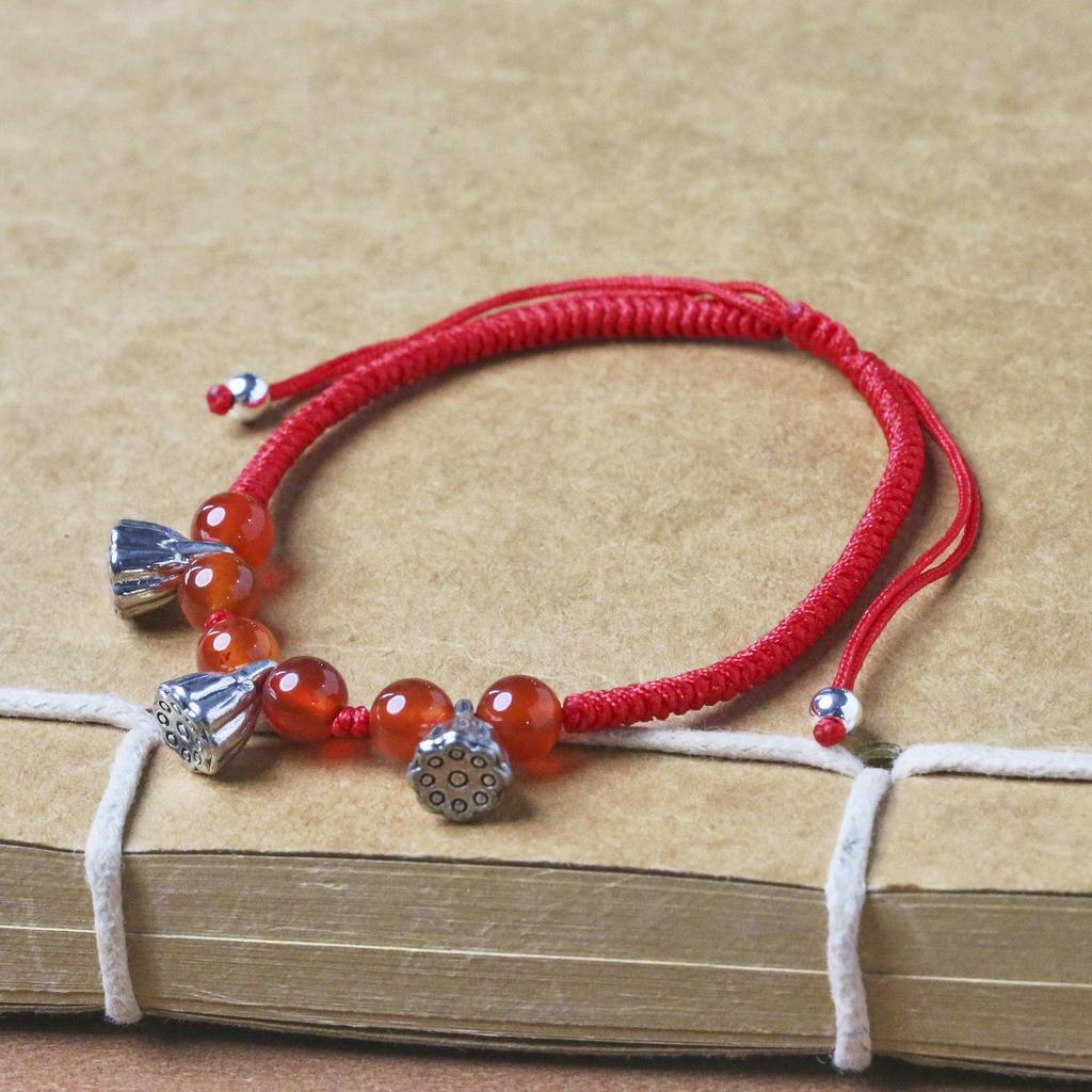 King Kong Knot Lotus Pod Bracelet: Versatile Red Hand Rope Gift for Women