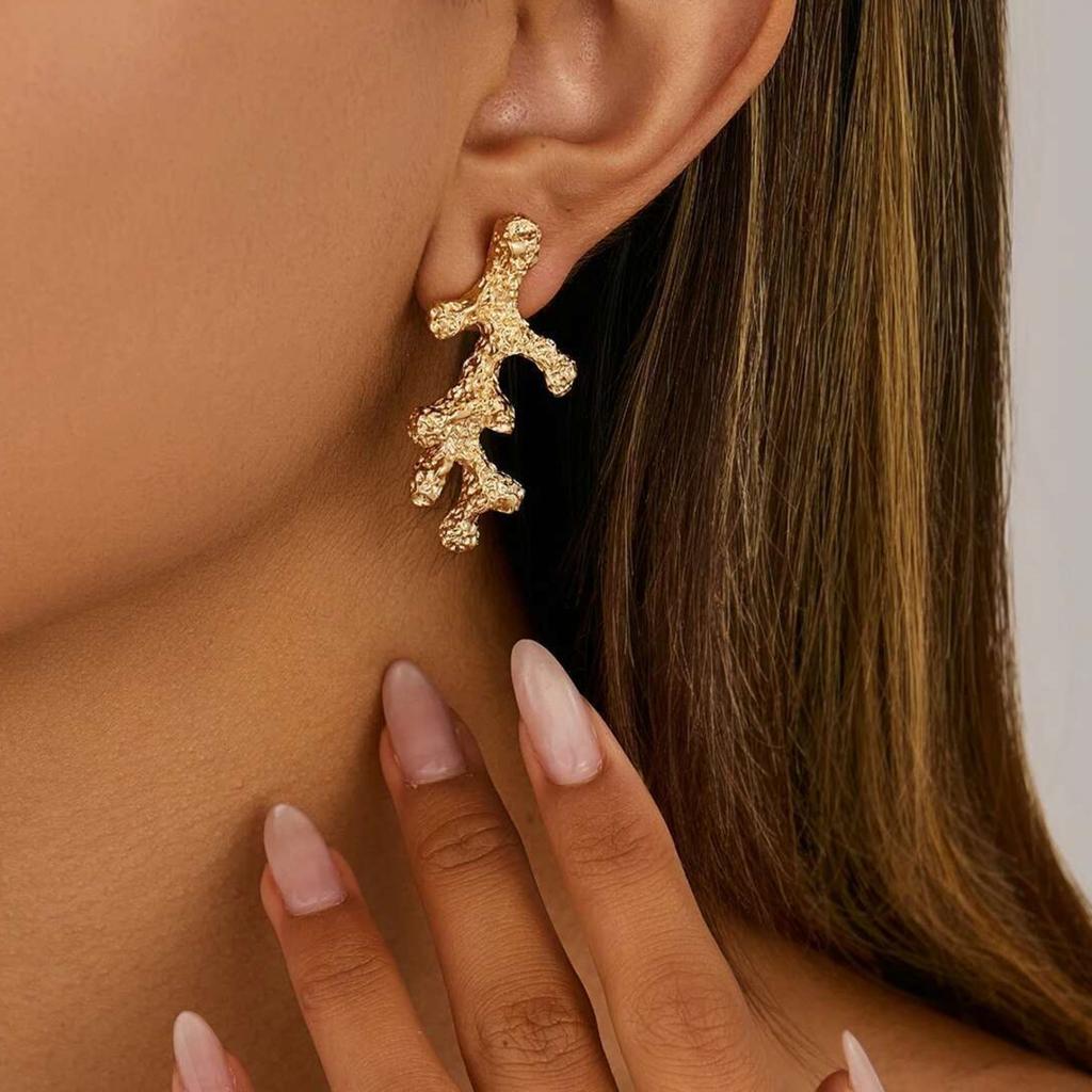 Ingemark Trendy Elegant Irregular Geometry Coral Stud Earrings For Women Vintage Creative Gold Color Piercing Earrings Jewelry