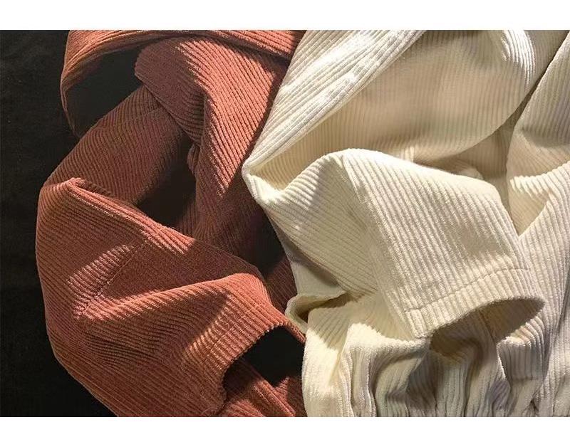 2024 Women's Retro Loose Corduroy Wide-Leg Pants - Trendy, Slimming, and Versatile for Spring and Autumn.