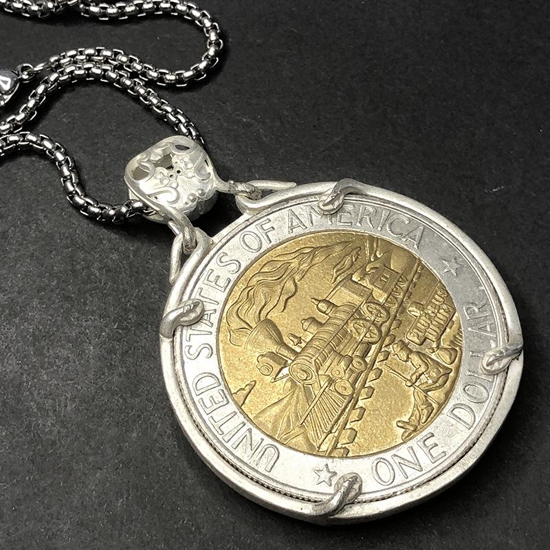 Кулон-локомотив, двухцветное монетное ожерелье, латунь, коллекционный