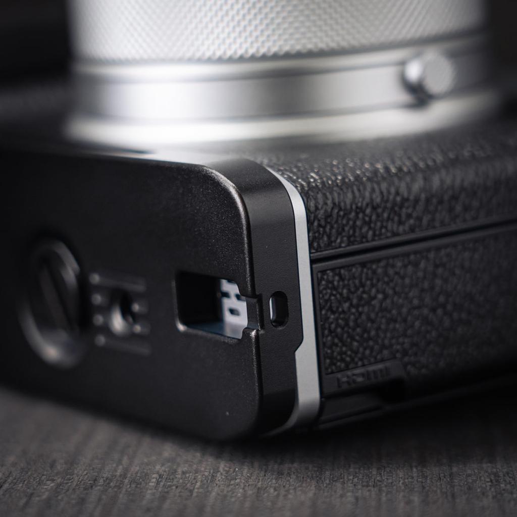 FUJIFILM ve Fuji GFX100RF ile Uyumlu, Özel Hızlı Çıkarma Plakası ve Premium Retro Doğal Ahşap Tutamağa Sahip Iborrys Premium Masif Ahşap Kamera