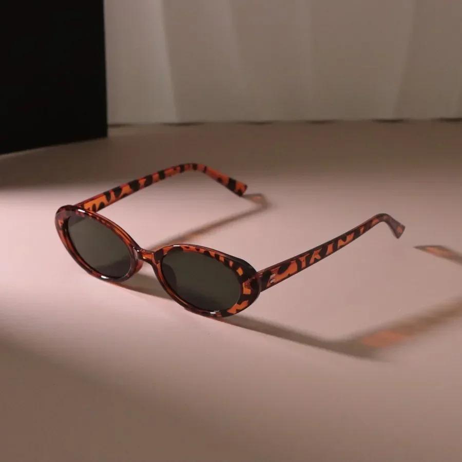 Casual Retro Cat Eye Sunglasses Women Men Vintage Square Female Male Glasses Small Frame Fashion