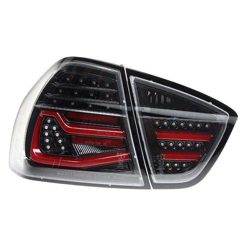 

Светодиодный задний фонарь в сборе для BMW 3 серии E90 (05-08) с ДХО и указателем поворота