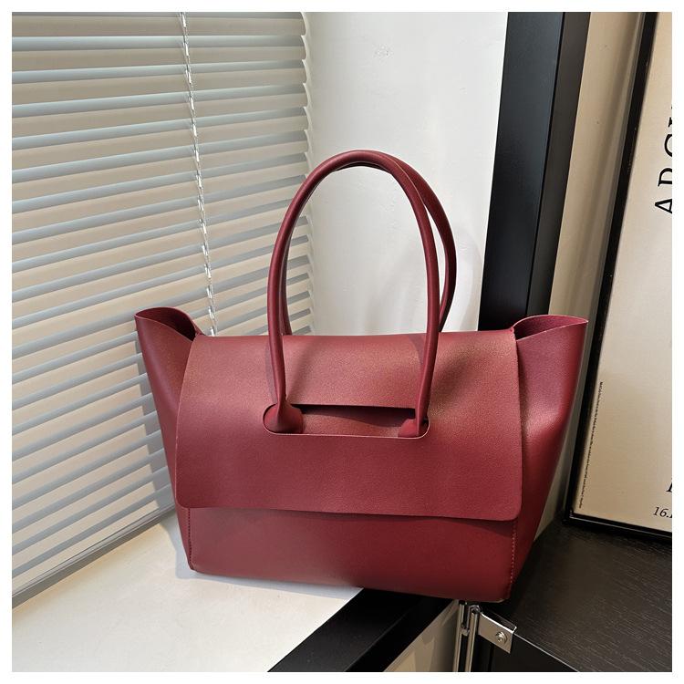 

Big bag women s bag 2025 autumn new trendy Korean version large capacity niche handbag retro commuter tote bag
