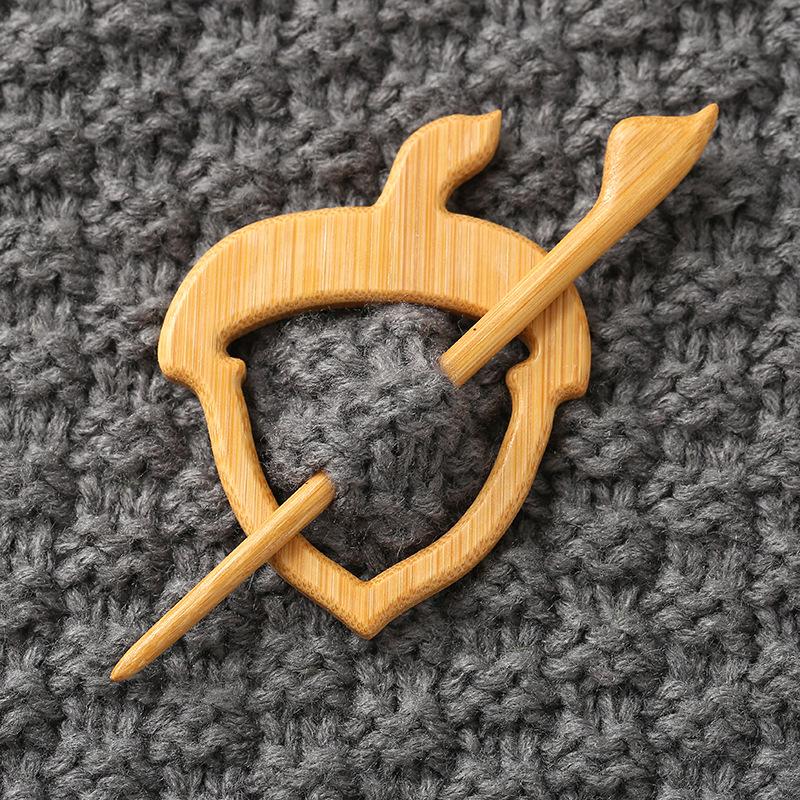 Cardigan Sweater Wooden Brooch Small Animal Cute Neckline Shrink Fixed Pin Clothing Shawl Decorative Accessories