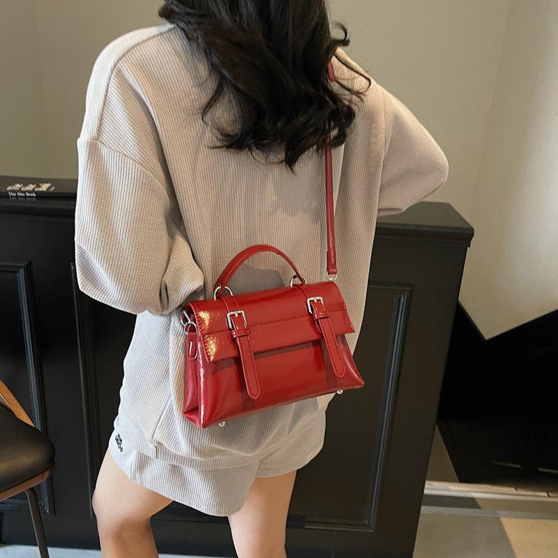 College Style Large Capacity Retro Handbag Bag Women's Niche Design Versatile Fashion Casual Trend Shoulder Messenger Bag