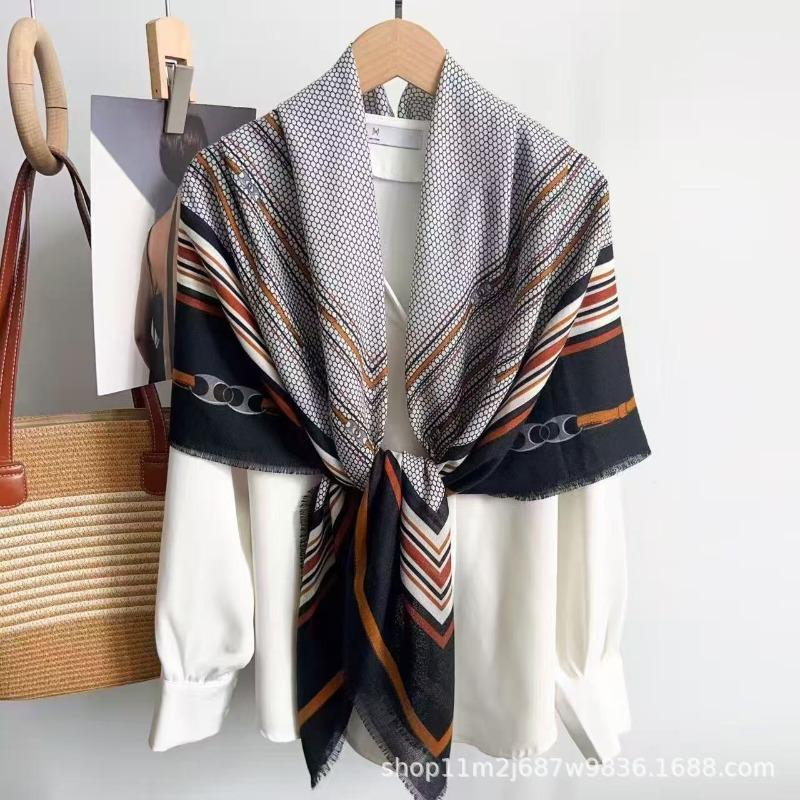 Classic Chain Decor Printed Women S Elegant Versatile Fashion Square Scarf