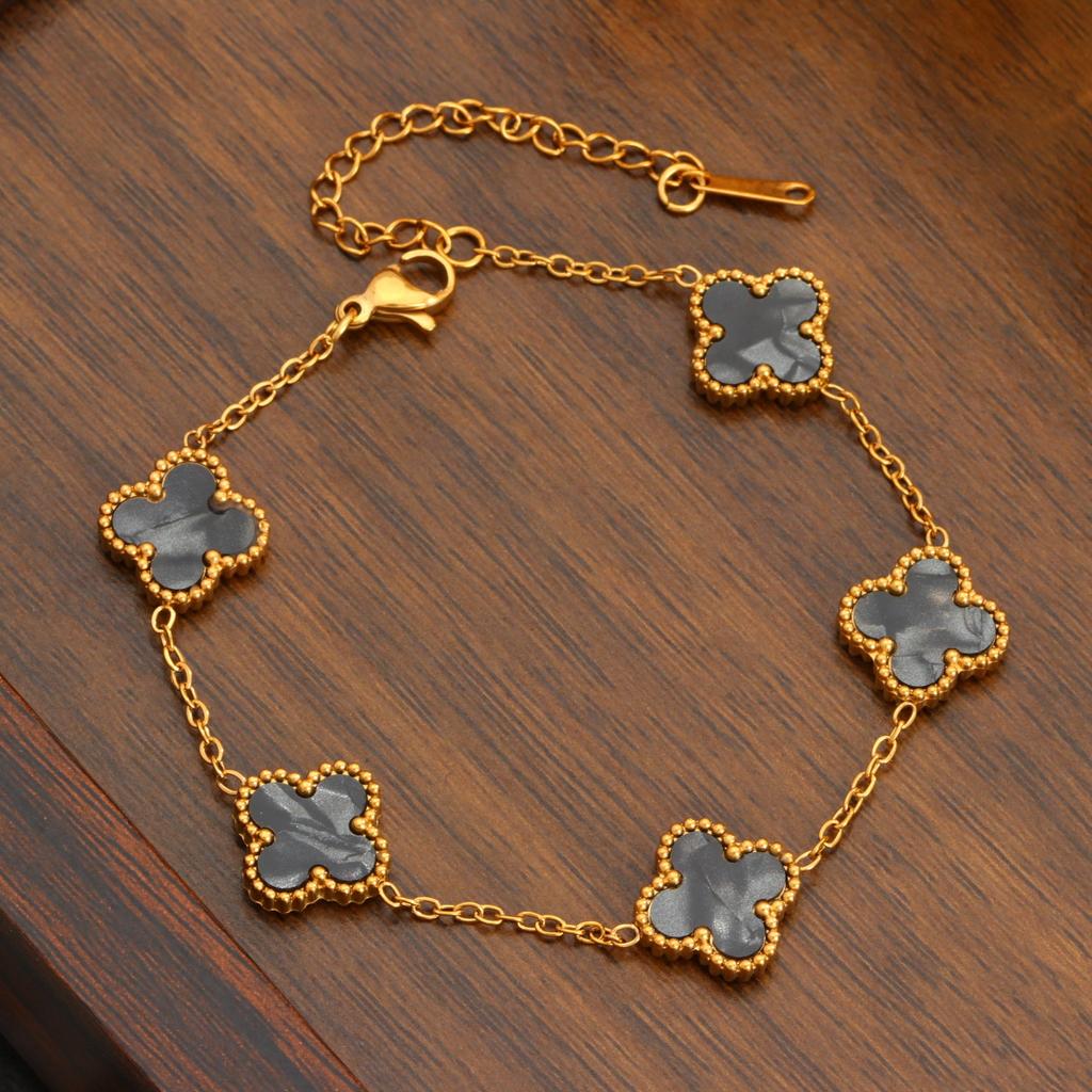Four-leaf Clover Titanium Steel Bracelet Fashionable and Luxurious Jewelry for Women Colorfast and Simple