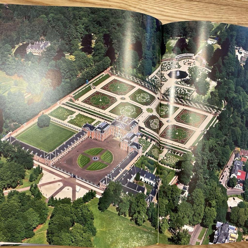 [USED] BooksThe Netherlands