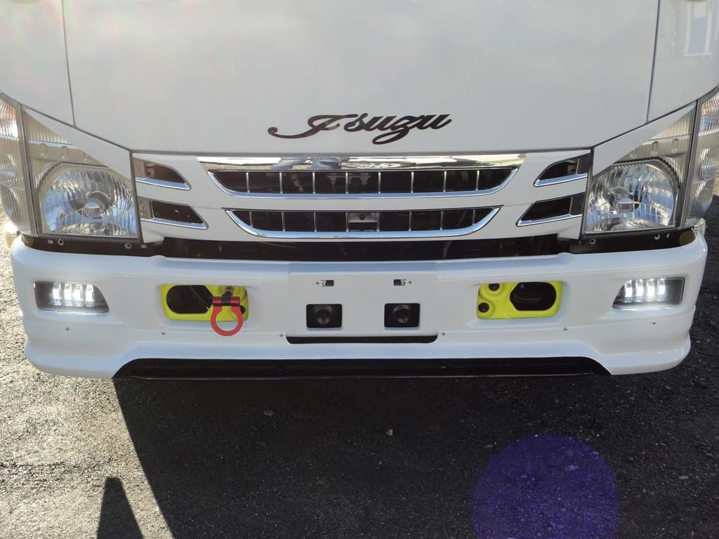 Compatible LED Fog Lights and Right for Isuzu 07 Elf TRISTAR'S (Left Set)