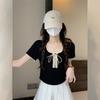 Black Square Neck Knitted Short Sleeved T-shirt for Women with Summer Design Sense Lace Lace Lace Slim Fit and Slimming Top