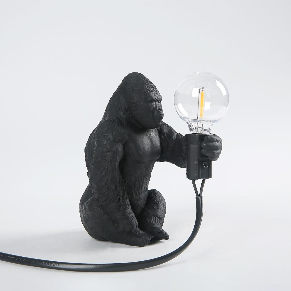 Lampă de masă din rășină Animal Gorilla Ornamente mici Mini Gorilla Lumini LED drăguțe Decor pentru interior Corp de iluminat lampa de masă artizanală