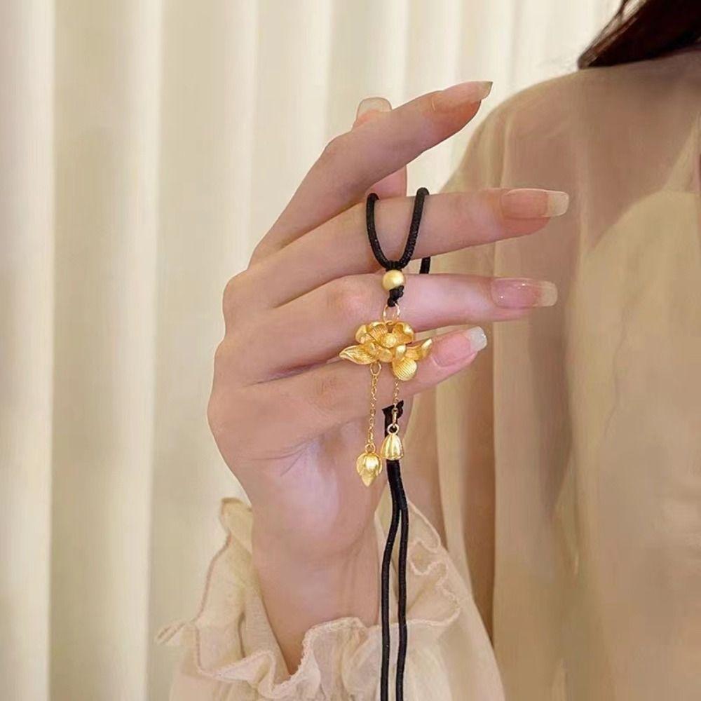 

Aesthetic Gold Lotus Clavicle Chain Jewelry Lotus flower Chain Choker Lotus Necklace Couple Lotus