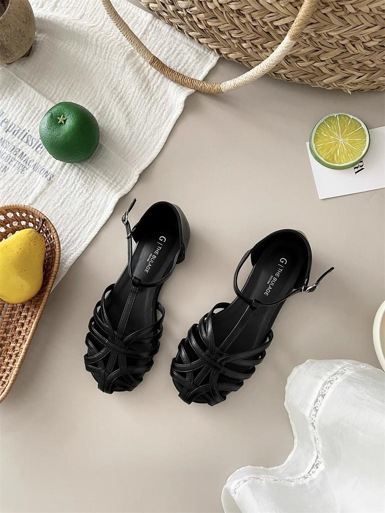 fanGui~ Retro flat-soled Roman sandals for women's outer wear 2025 summer new hollow-woven T-shaped casual women's shoes