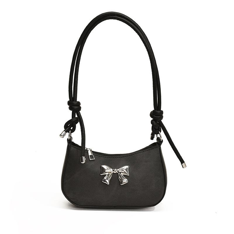 

Фактурная сумка-бантик в иностранном стиле, модная корейская версия, сумка через плечо под мышкой 2024, новая простая сумка-мессенджер с полумесяцем чёрный