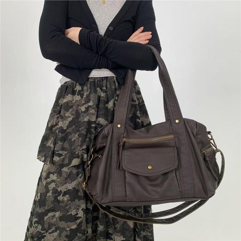 Ladies Vintage Y2K Street Millennial Hottie Locomotive Bag Large Capacity Front Pocket Shoulder Bag