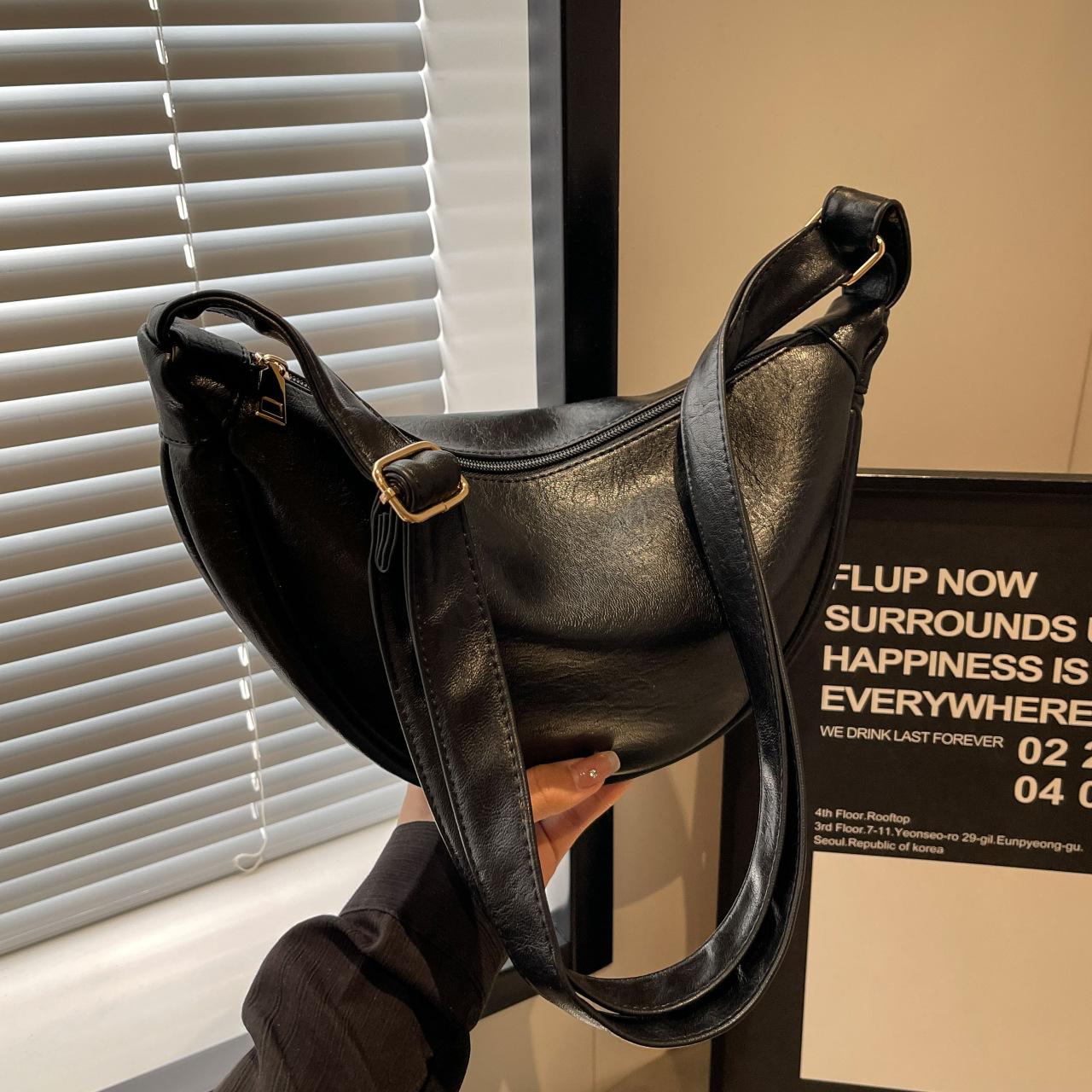 

Сумка кроссбоди на одно плечо в стиле ретро, сумка подмышку, сумка-седло, простая повседневная сумка-пельмень, женская сумка из премиальной мягкой ПУ кожи чёрный