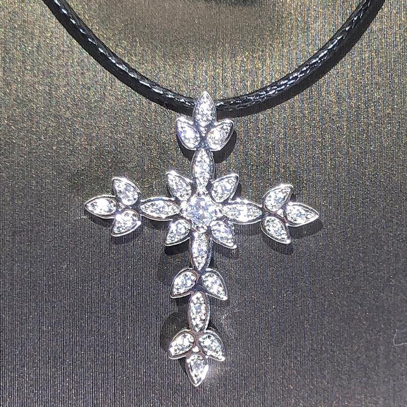 New Cubic Zirconia Cross Pendant Necklace for Men Women Wedding Dainty Chain Strong High Quality Classic Unique Fashion Jewelry