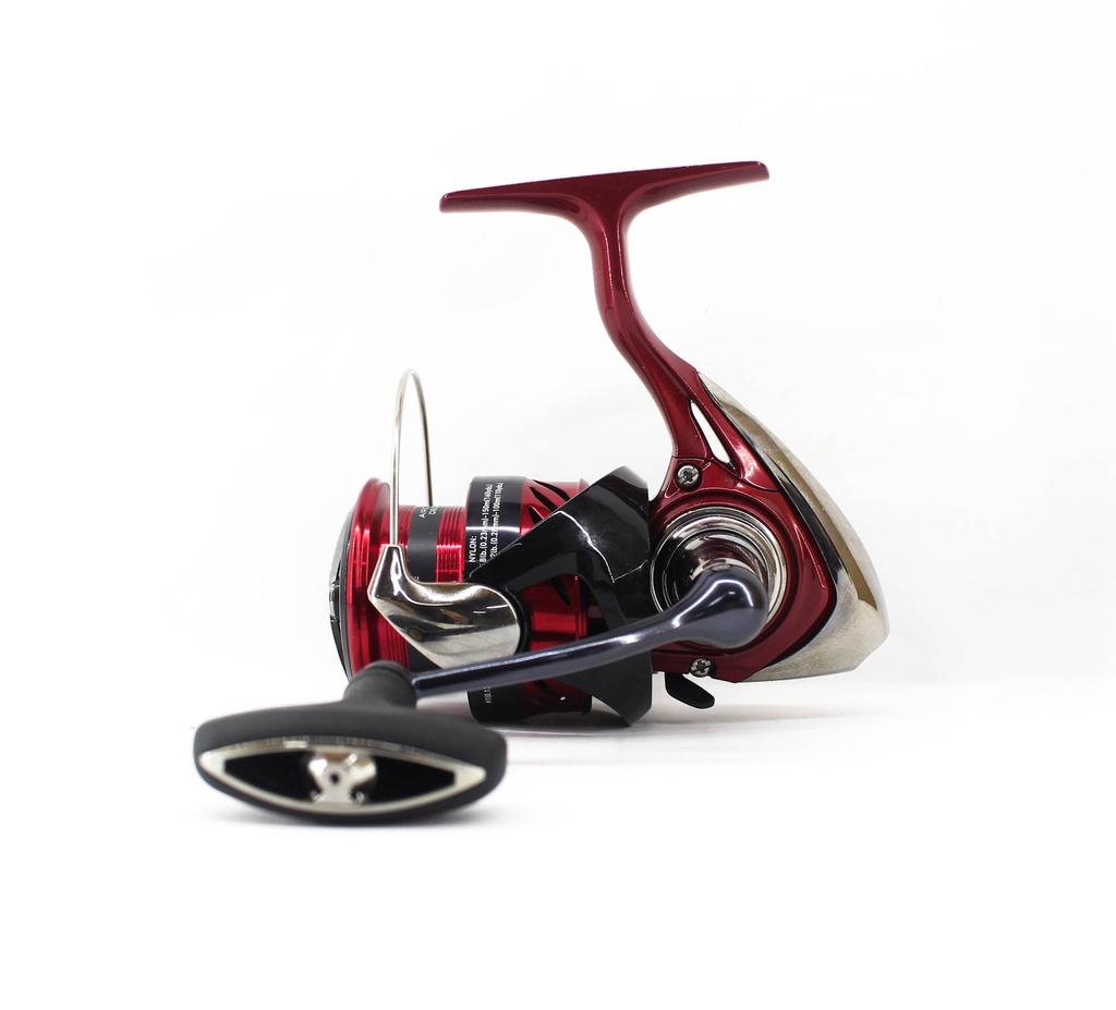 Daiwa Naviják Spinning 24 Revros R LT 3000 CXH (1064)