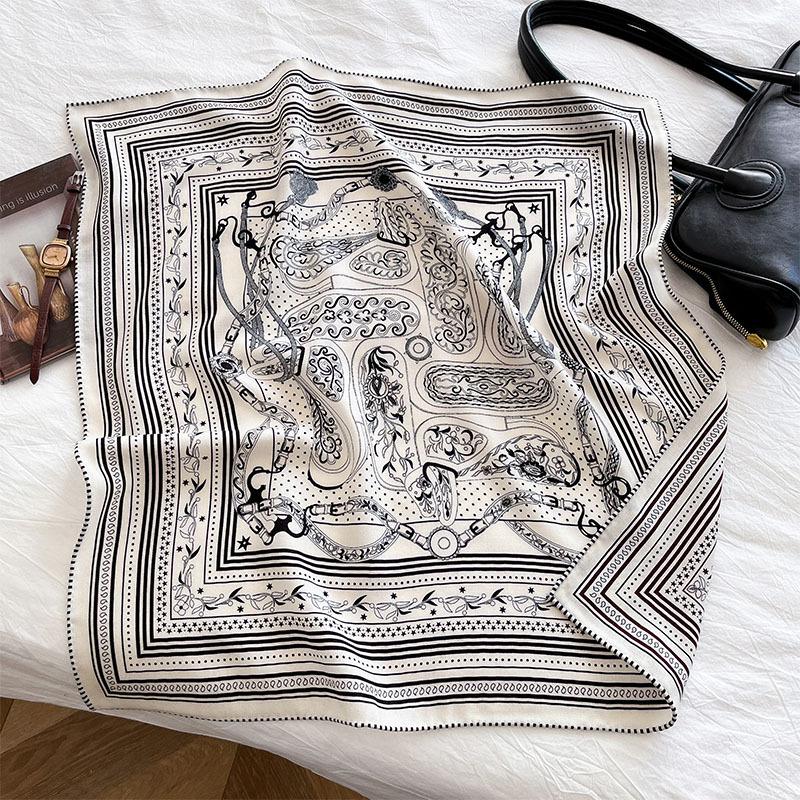 Elegant temperament silk wool scarf 2025 new autumn and winter silk wool silk scarf French retro casual silk wool square scarf 65cm