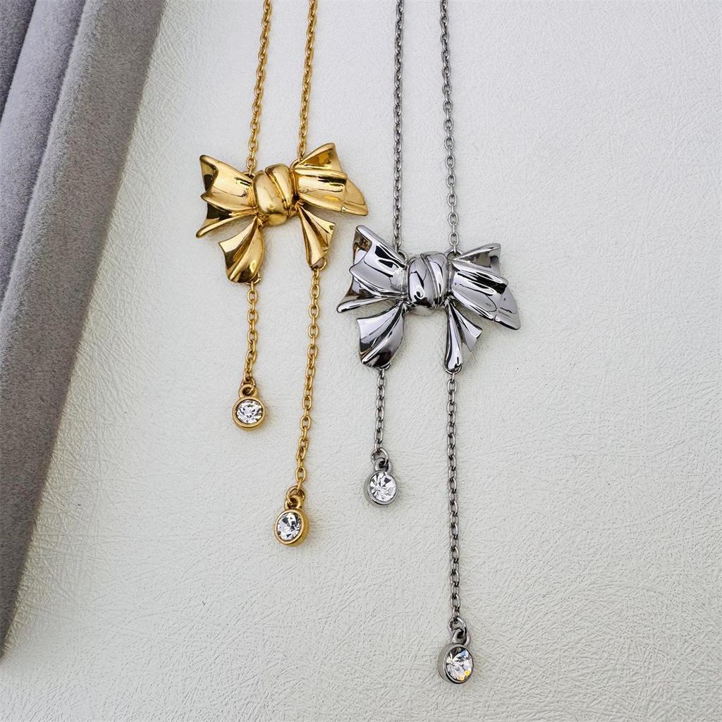Oscar Gold-Plated Retro Bow Pendant Necklace - Minimalist Women's Design