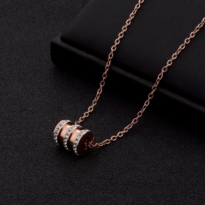 Non-Fading Sweet Fresh Necklace: Titanium Steel Tassel with Diamond-Embellished Multiple Butterflies