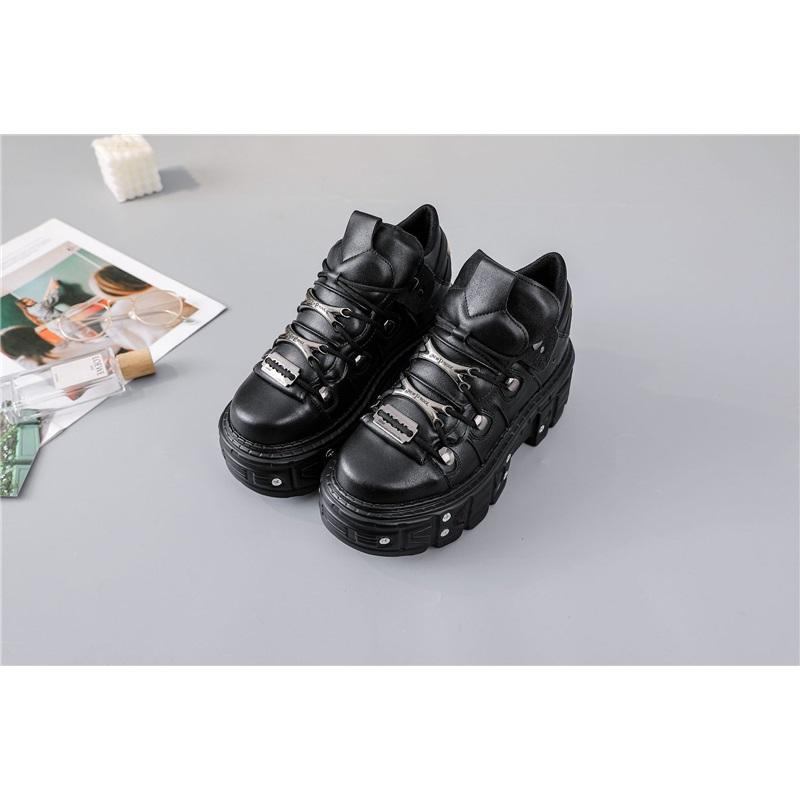 Women Gothic Platform Ankle Boots Metal Rivet Lace Up Chunky Sole Punk Motorcycle Short Boots