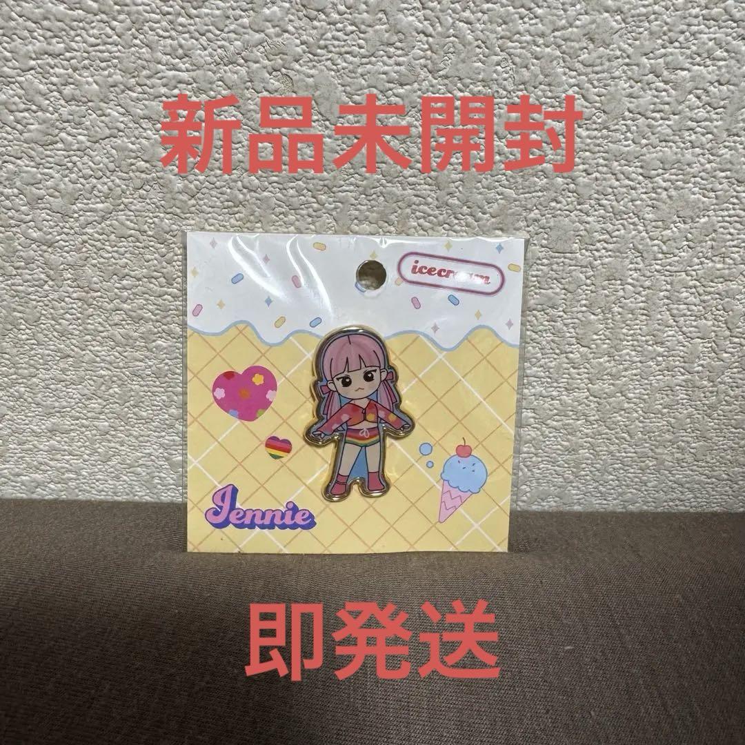 

[Б/У] BLACKPINK ДЖЕННИ значок-пин в виде мороженого