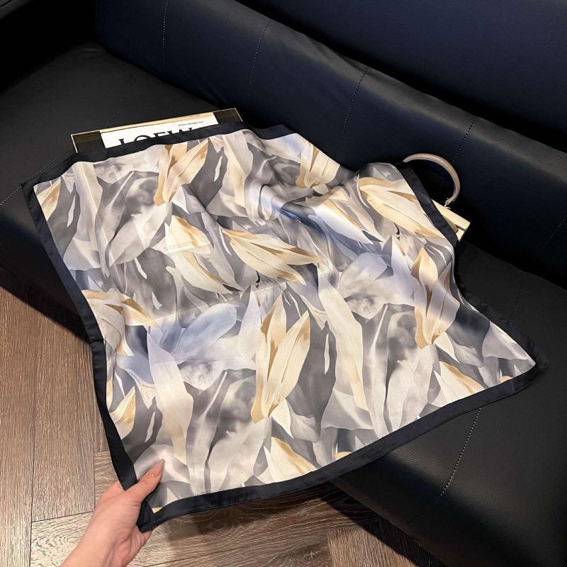 Fashion Black and White Printing Temperament Square Scarf Imitation Silk Korean Version Decorative Scarf Scarf Professional Decorative Shawl Silk Scar