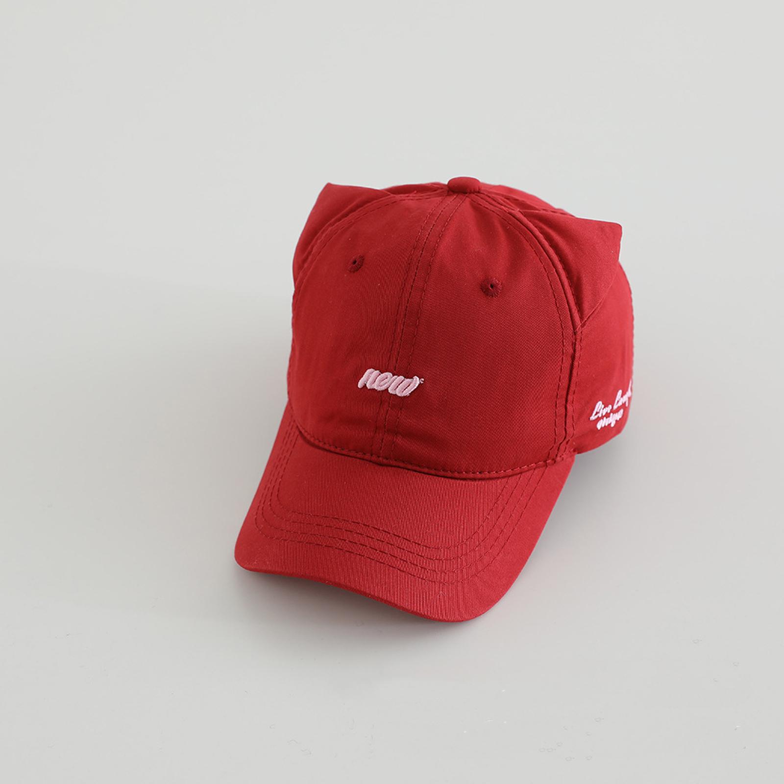

Модная бейсболка от солнца с козырьком One Size красный