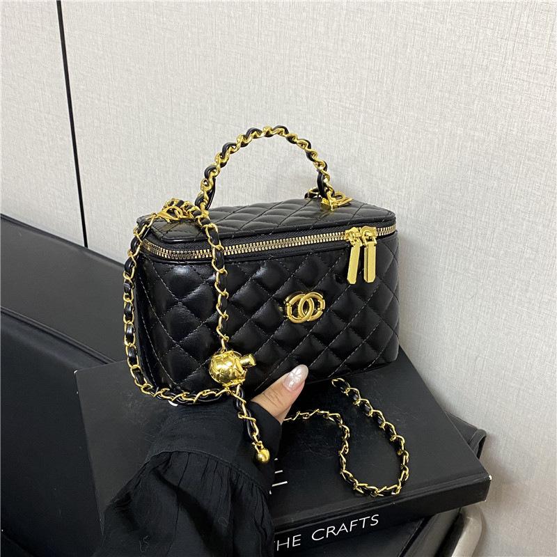 Plaid Women's Chain Bag - Autumn Design, High-End, Large Capacity Crossbody & Handbag