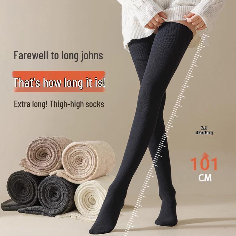 Meias Felpudas Extra Longas Pretas Até a Coxa com Joelheiras - Meias Antiderrapantes Acima do Joelho para Mulheres - Perfeitas para Outono e Inverno com Botas Longas.