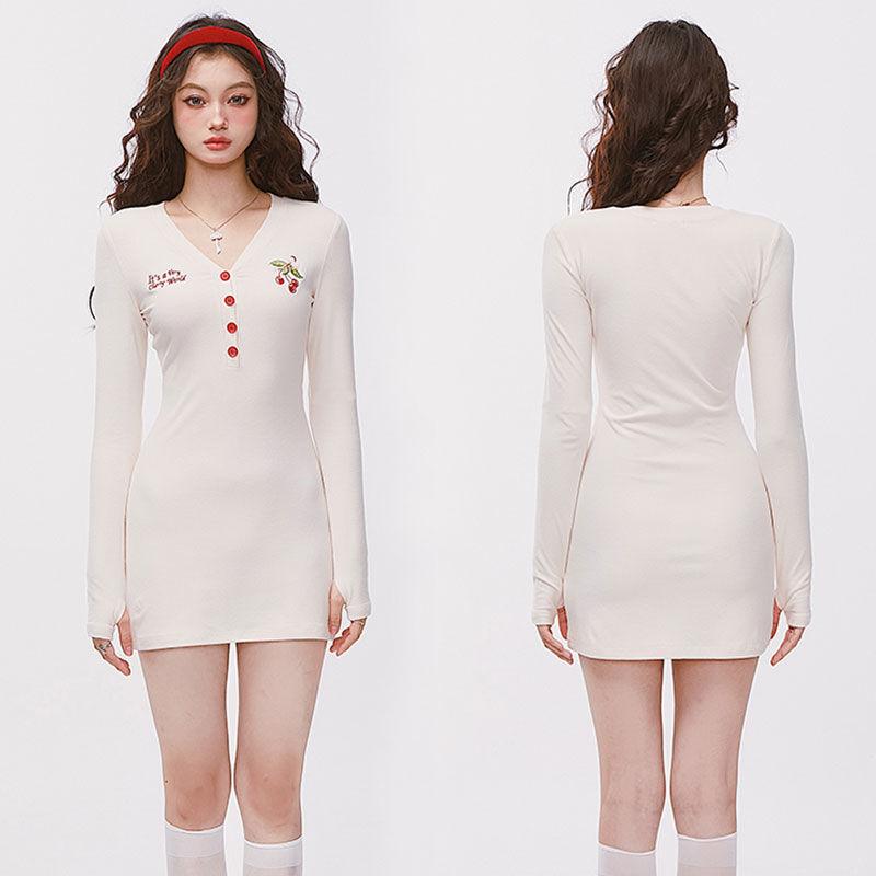 Pure Desire Style Embroidered Cherry Top Spicy Girl Short Style Female Spring and Autumn New Style Slimming and slimming V-neck  Long sleeved T-shirt