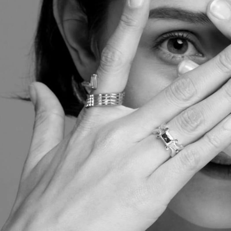 Sophy Rouge Modern Crocs Open White Gold Ring