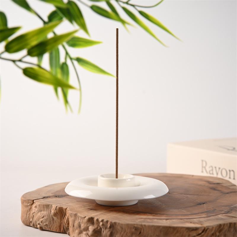 Minimalist White Geometric Ceramic Incense Holder: Portable Vertical Tray for Incense Sticks.