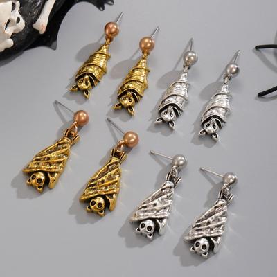 Retro Dark Style Upside Down Bat Stud Earring for Women Fashion Jewelry Minimalist Accessories Halloween