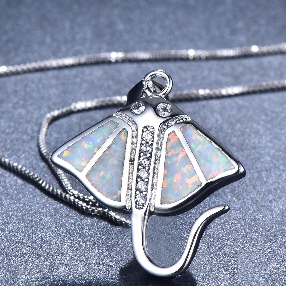 Fish Pendant Necklace Female Personality Simple Vacation Style Accessory