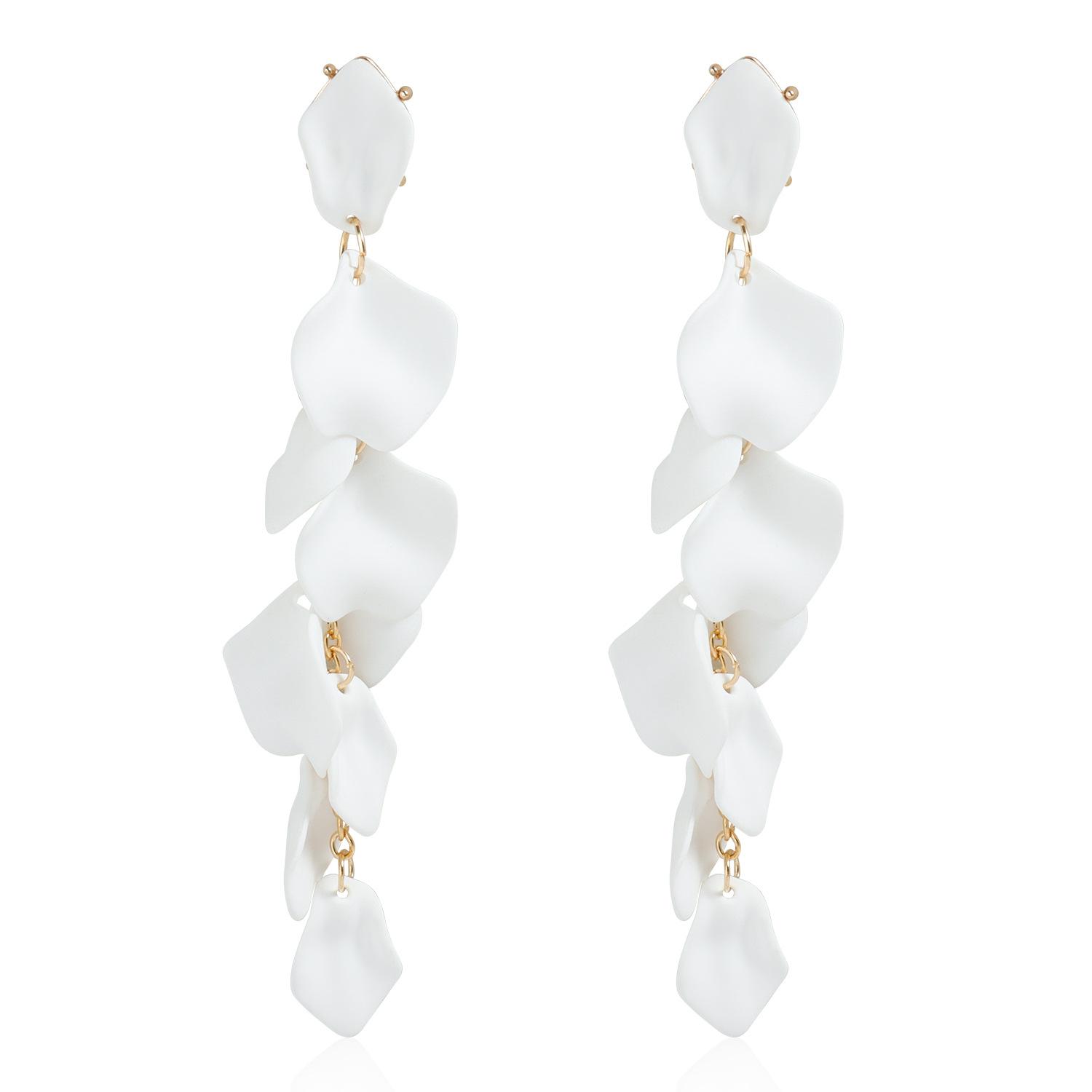 

Colorful petals elegant temperament long stud earrings ins gentle sexy style earrings