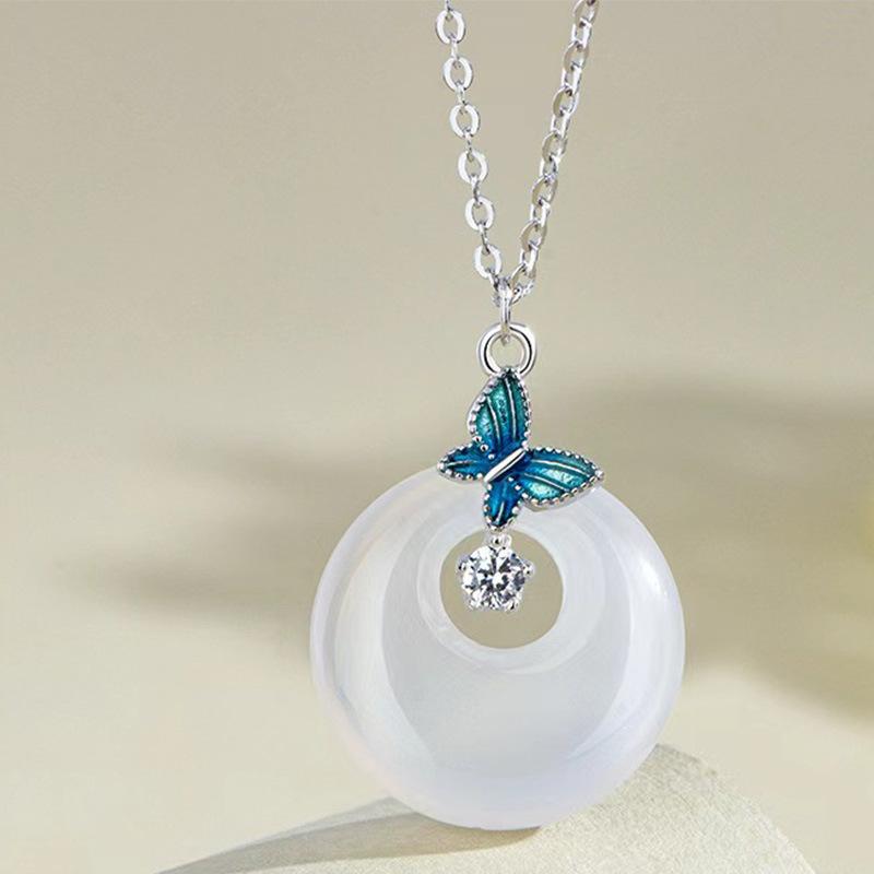 

Новое китайское ожерелье с пряжкой из белого халцедона и бабочкой из циркония из стерлингового серебра S925 года 925