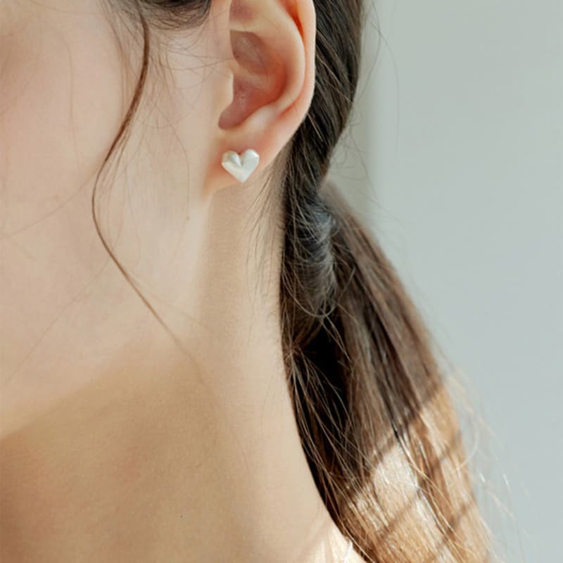 Murmur [925silver]Matt Volume Heart Stud Earring