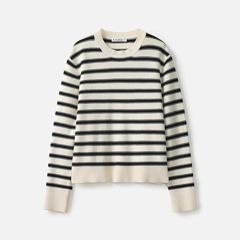 broadcast Women's Lightweight Fall Crew Neck Sweater