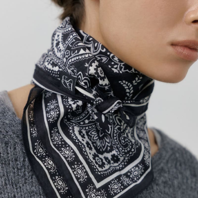 BB’DE SOLI’DE Half Paisley Scarf (3colors)