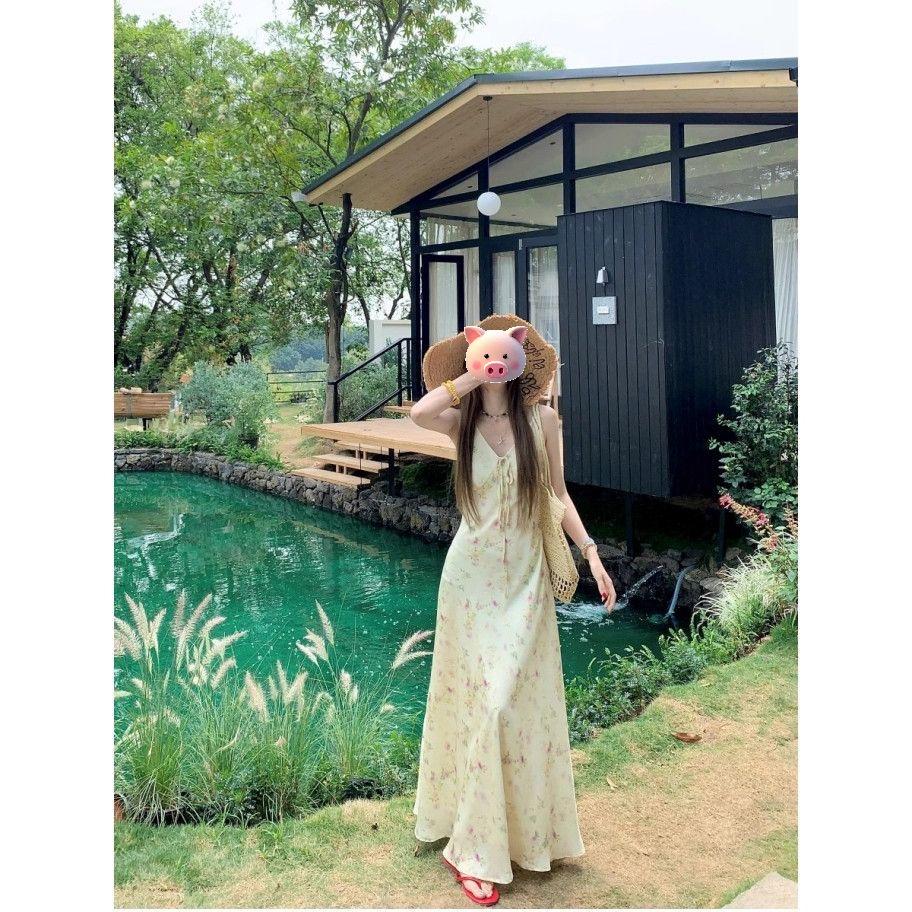 French summer vacation wind floral tea break dress women's new waist pinch thin v-neck design suspender dress