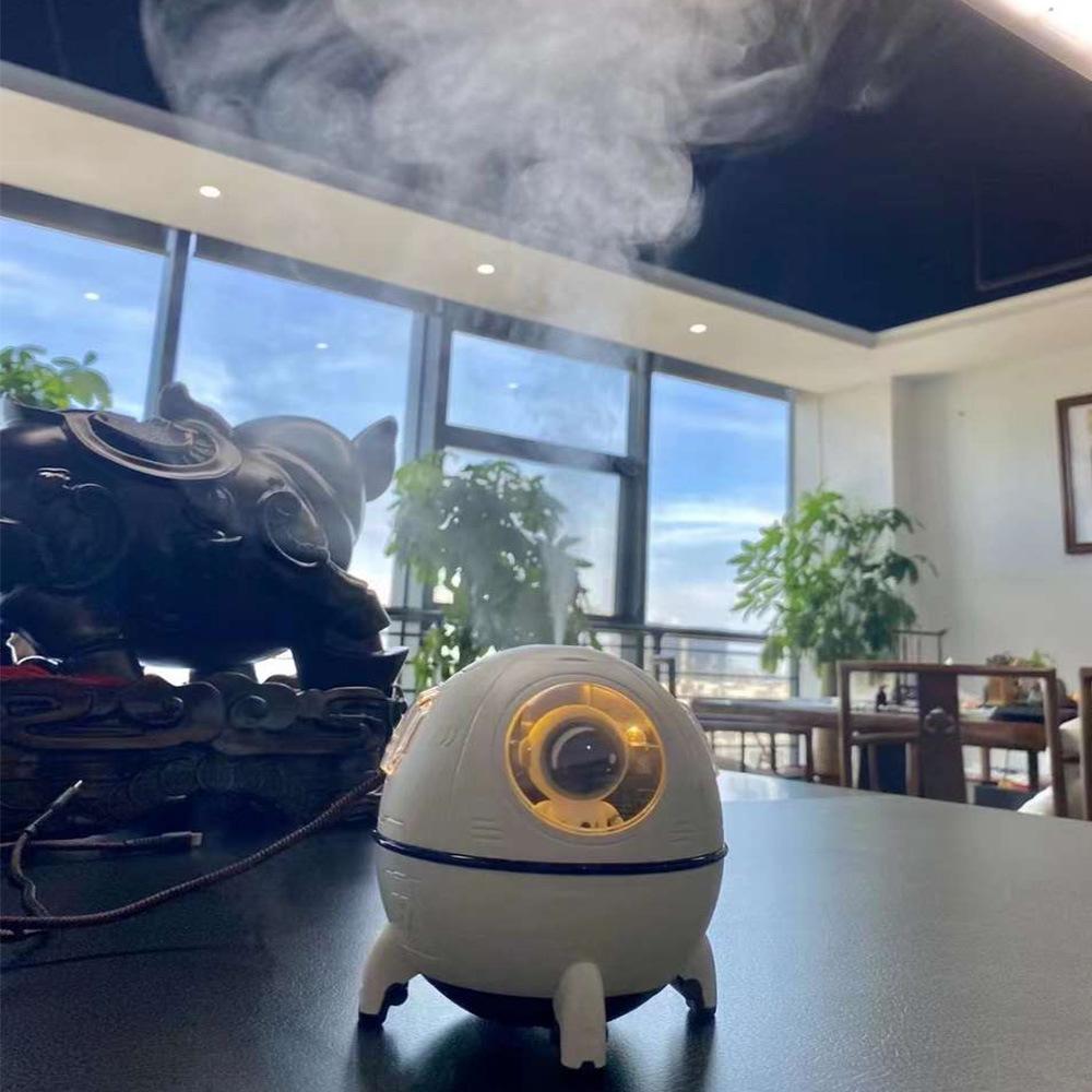 Portable Humidifier Desktop USB Astronaut Space Air Humidifier Diffuser 220ML With Colorful Led Light Christmas Gift