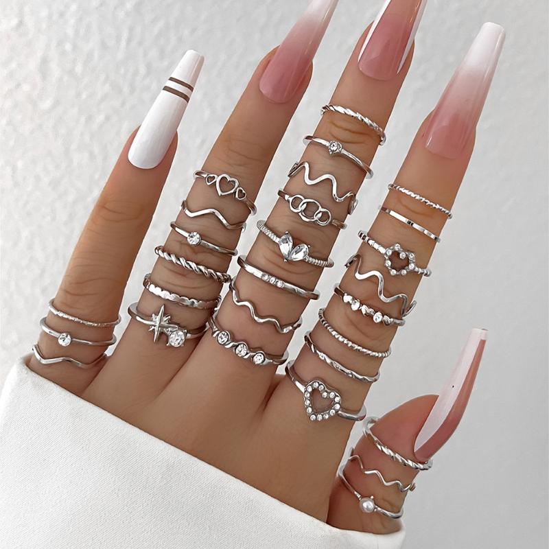28 PCS Alloy Stackable Ring Set Shiny Rhinestone Heart Star Design Trendy Jewelry for Women Daily Wear Party Gift